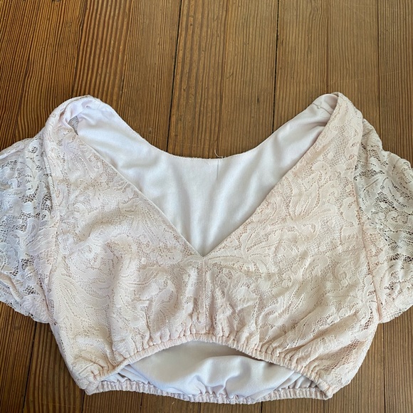 Cropped blouse! - Picture 3 of 5